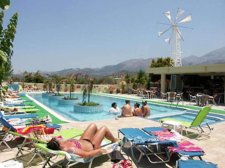 Nikos Hotel Mália Kültér fotó