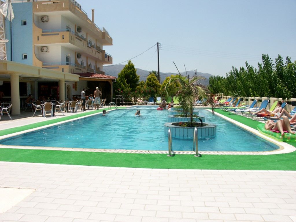 Nikos Hotel Mália Kültér fotó